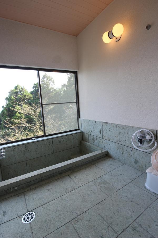 Atami Holiday Home Eksteriør billede