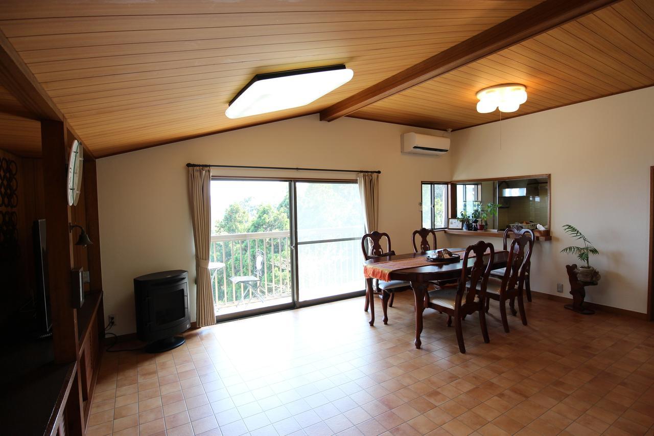 Atami Holiday Home Eksteriør billede